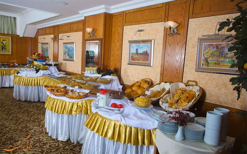 بوفه هتل گرند هیلاریوم